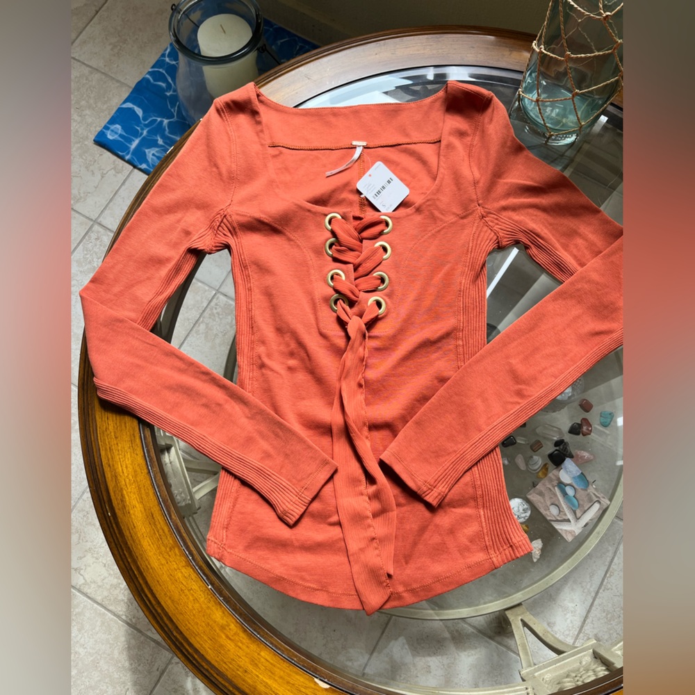 šFREE PEOPLEš- Lace-Up Long Sleeve Tops in Black and Orange NWT Size Sm - Picture 7 of 10